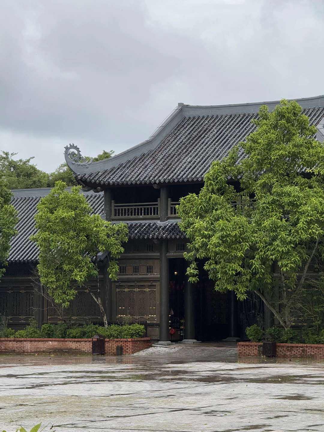 Мы добавили в тур еще один день и посмотрели за 2,5 дня Нинь Бинь, Пулун и Май Чау