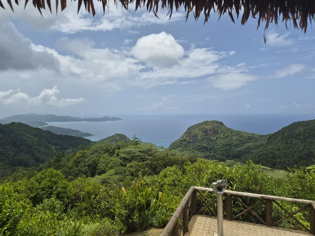 Всё прошло отлично! Во-первых, если Вам достанется гид Екатерина, значит Вам уже повезло!!! Молодая, активная, зажигательная