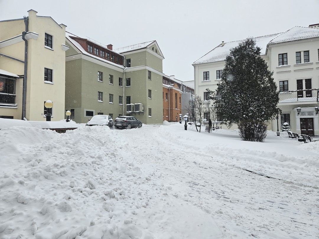 Бронировали групповую экскурсию, а получилась индивидуальная для 2-х человек. Не смотря на экстремальные для Минска погодные