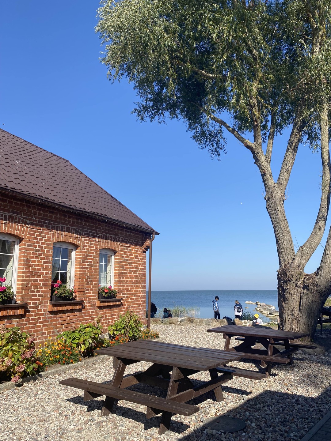 Я провожу отпуск в Калининграде. Очень хотелось съездить не только в известные туристические города - Зеленоградск