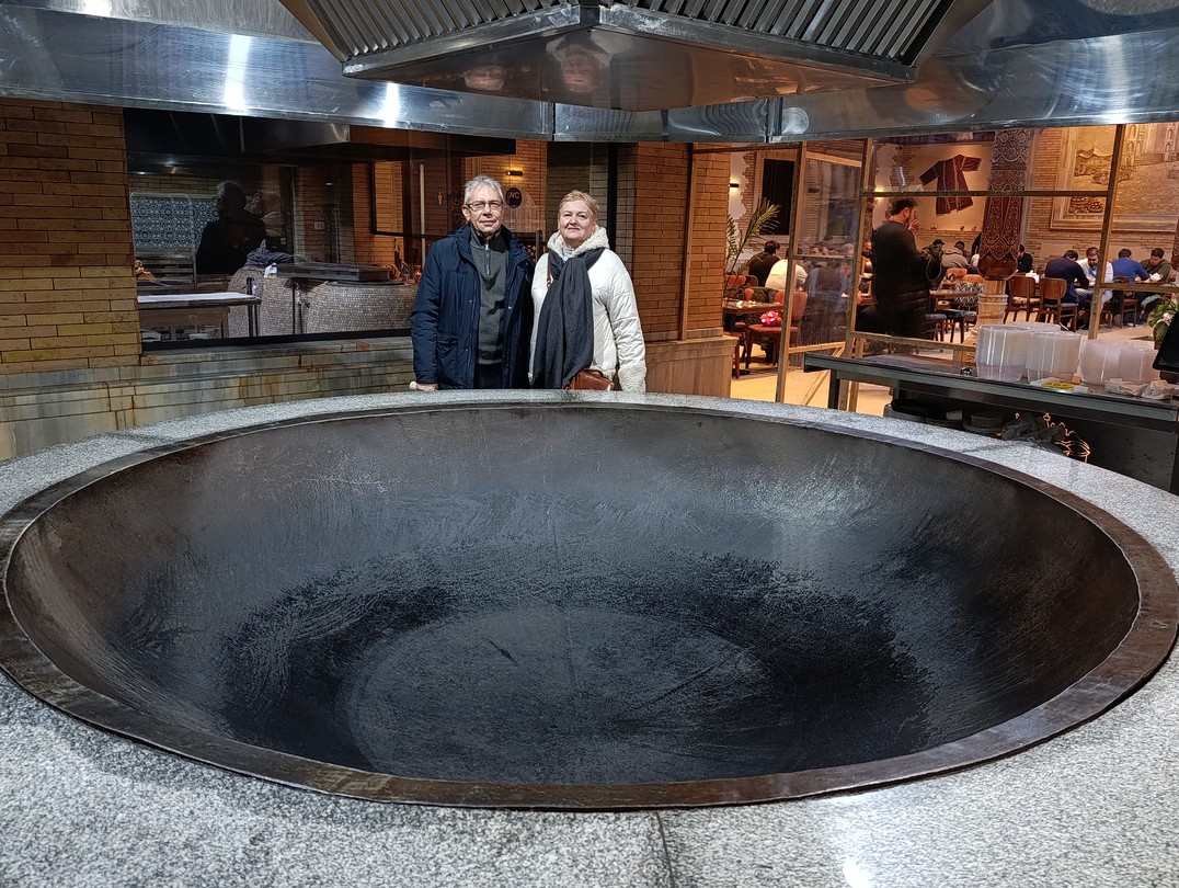 Хотим поблагодарить организатора Лилию и нашего гида Шерзода за невероятное знакомство с Ташкентом! Мы увидели не