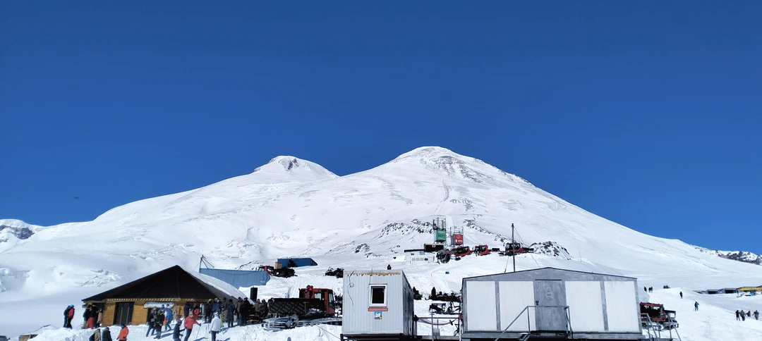 8 марта ездили на экскурсию, гид водитель Артемий. Всё прошло замечательно, продуманный интересный маршрут, рассказ по