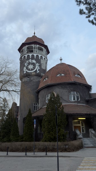 Отличная экскурсия. Павел фанат своего дела, очень доходчиво рассказывает про течение времени Калининградского края. Обращает внимание