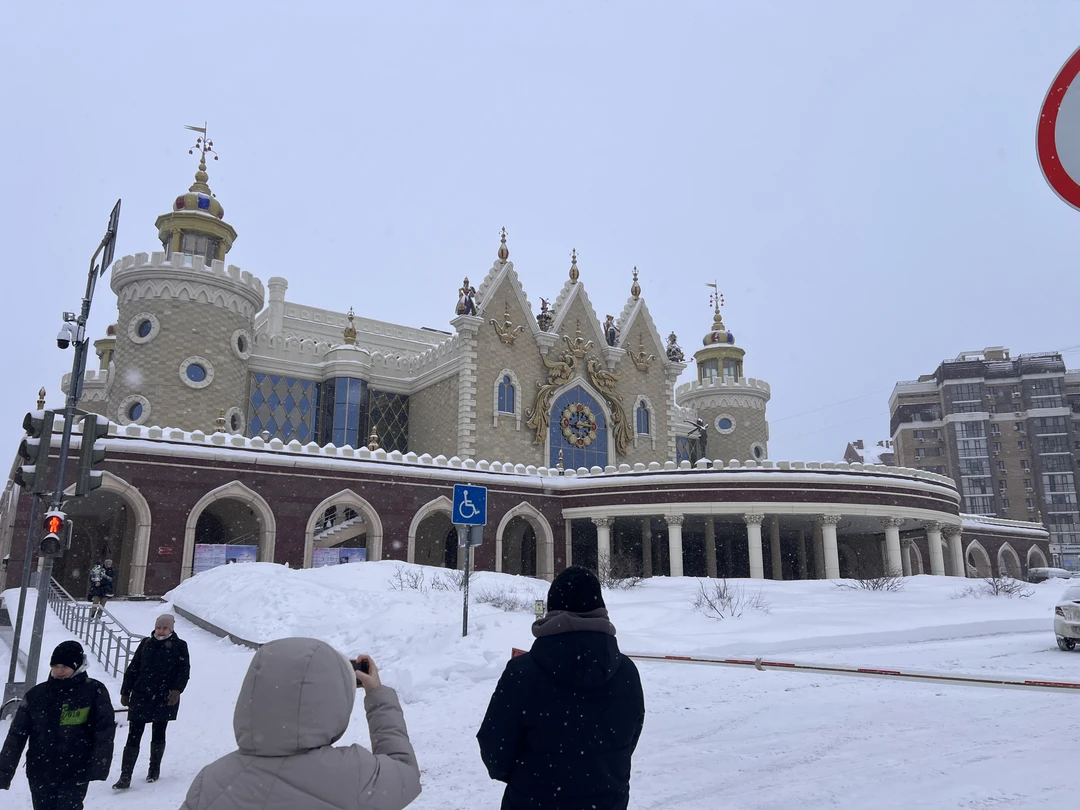 Все прошло отлично. Прекрасный формат- минигруппа. Комфортабельный автобус. Подача материала, атмосфера- все оправдало ожидания. Спасибо за