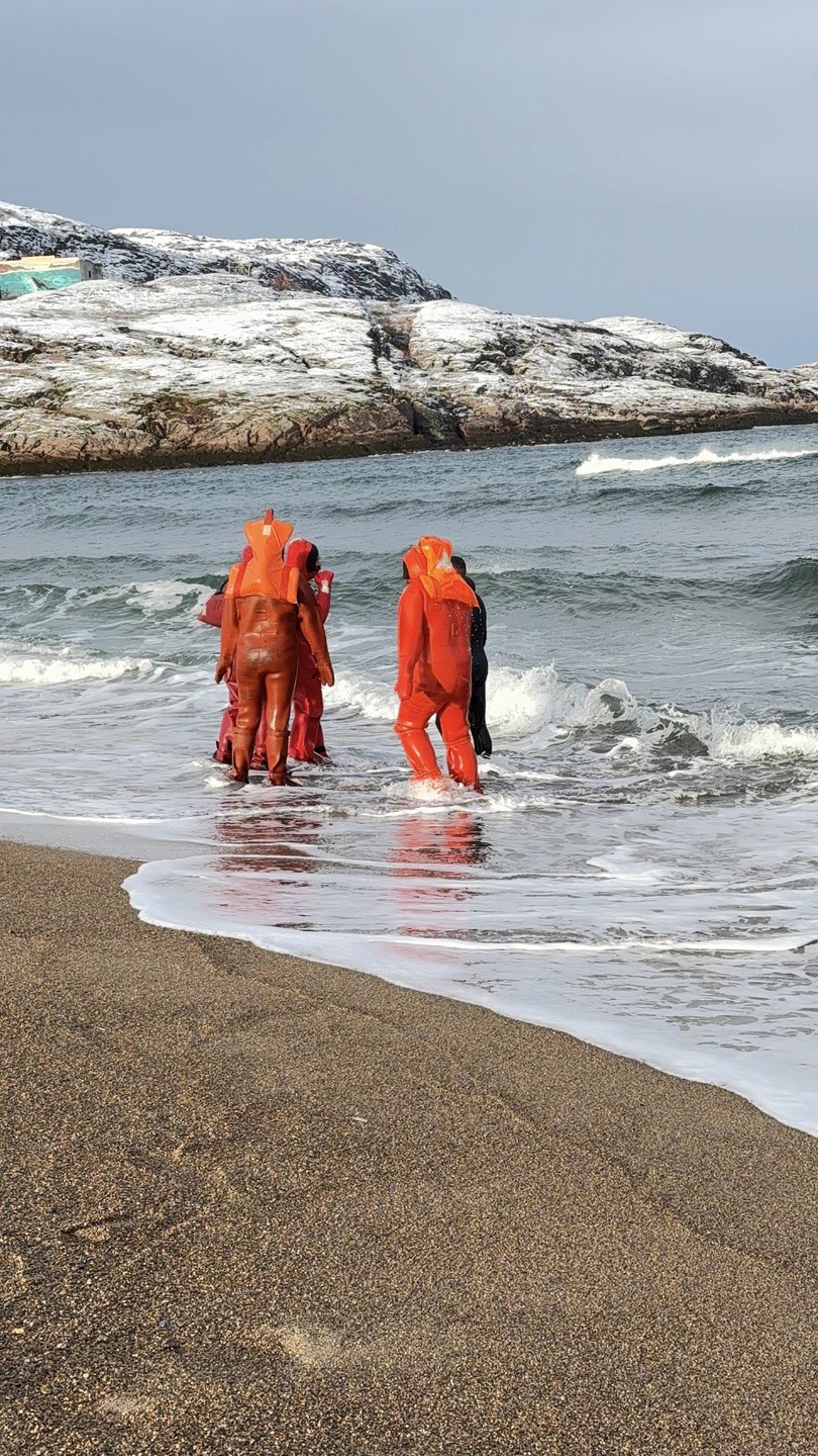 Искупаться в Баренцевом море: айсфлоатинг в Териберке (Марина)