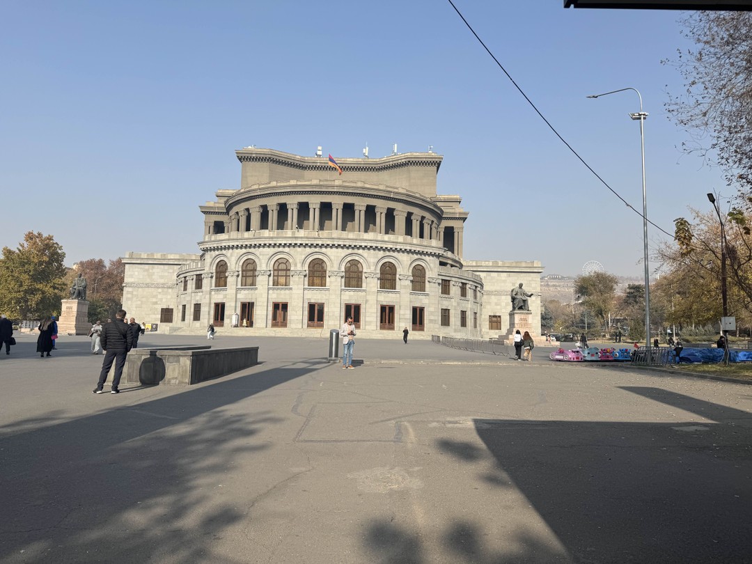 Прекрасная прогулка, Софья отличный собеседник и обладает глубокими знаниями! С ней комфортно общаться!