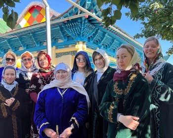 Дунганская мечеть в Караколе, переезд в Казахстан, Кольсайское озеро