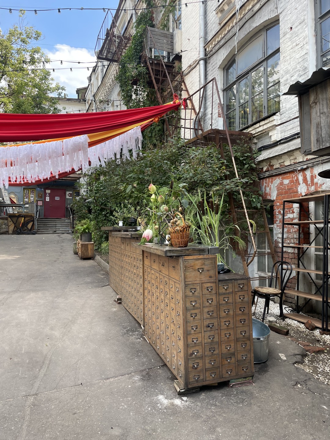 По следам московских злодеев, авантюристов и нечистой силы (Елена)