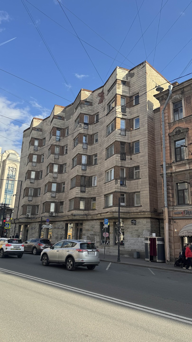 За угол от Невского проспекта: прогулка по проходным дворам (Александр)