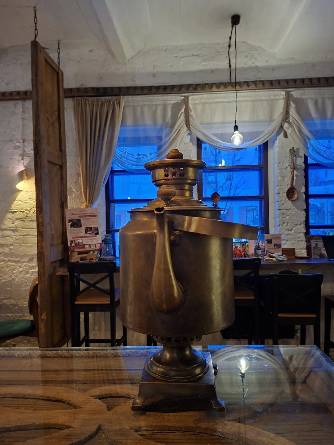 Целенаправленно искала экскурсию об истории медовухи)). С удовольствием прослушали лекцию-сказ в исполнении Елены)). Дегустация была очень