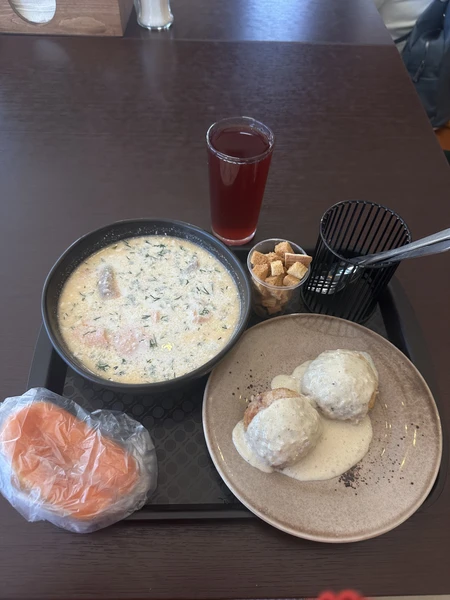 Все прошло очень хорошо, экскурсия насыщенная, дорога долгая, но это того стоит. Обязательно вернусь еще в теплый период. Спасибо!