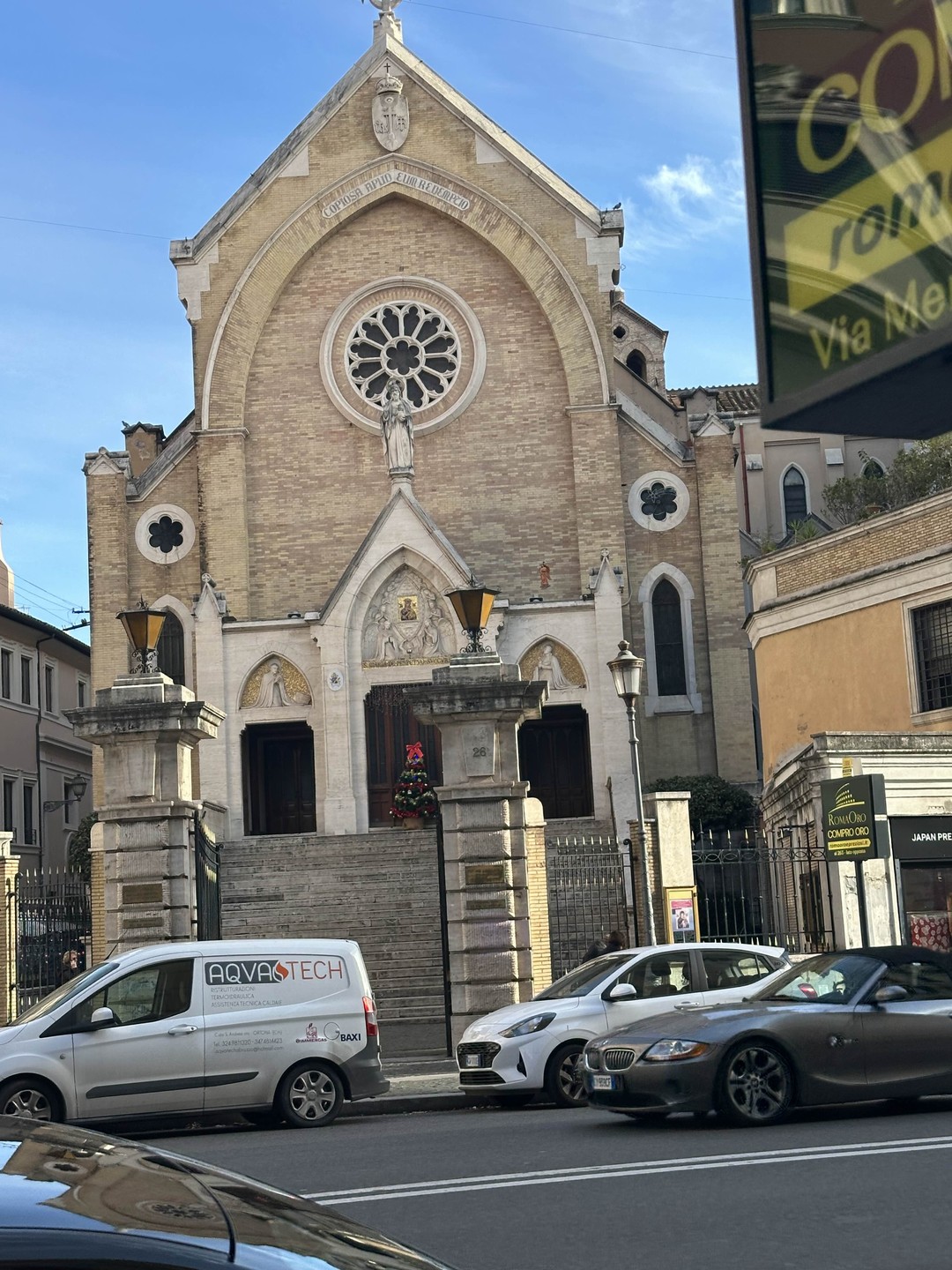 Очень насыщенная, познавательная и в то же время не обременительная прогулка по достопримечательностям Рима. Большое спасибо