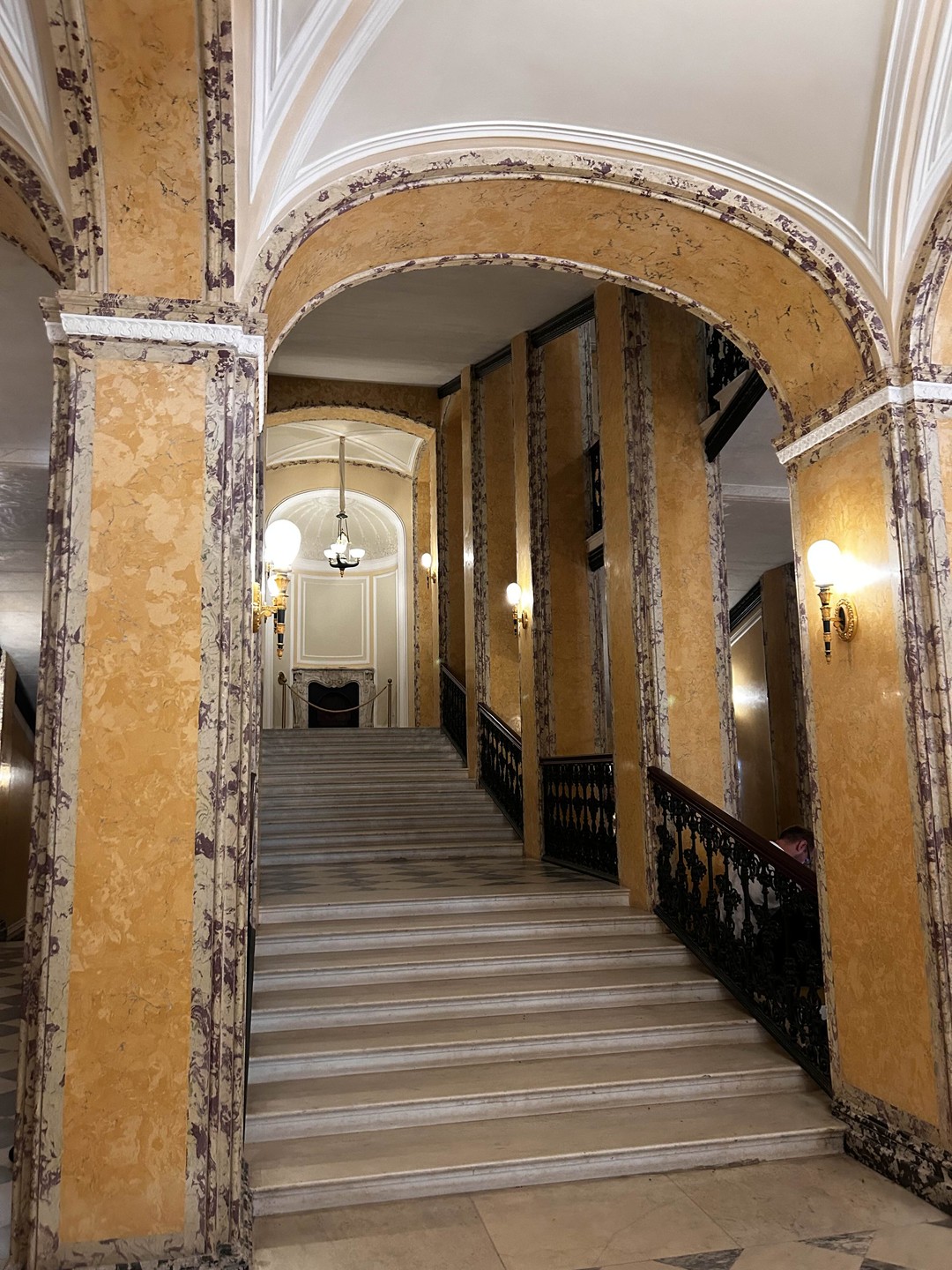 Очень понравилась экскурсия. Гид Максим рассказывал очень интересно. Правда немой сын, 6 лет не совсем был