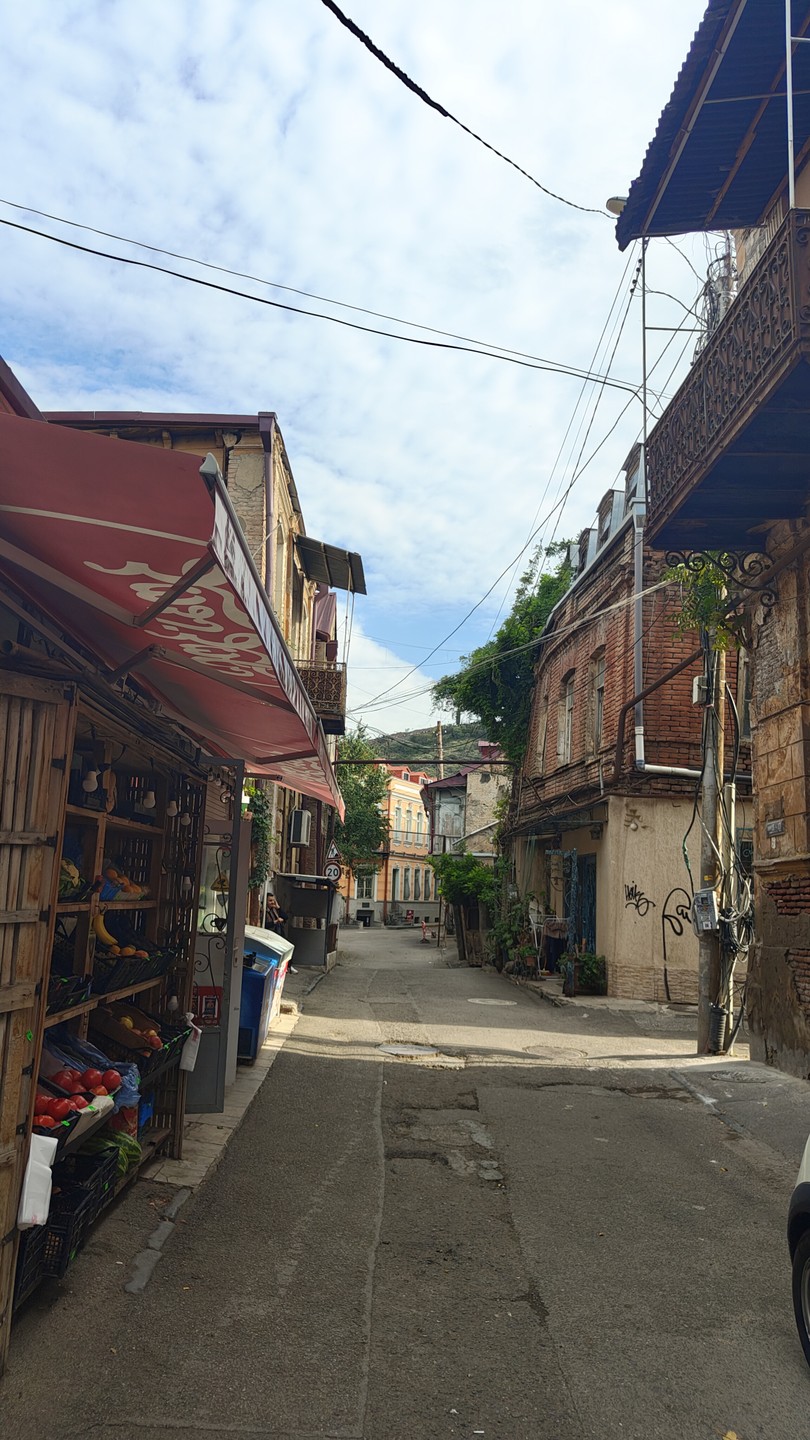 Сказать,что экскурсия понравилась,это не сказать ничего! Огонь в глазах,любовь к своему городу, улыбка, шутки в тему