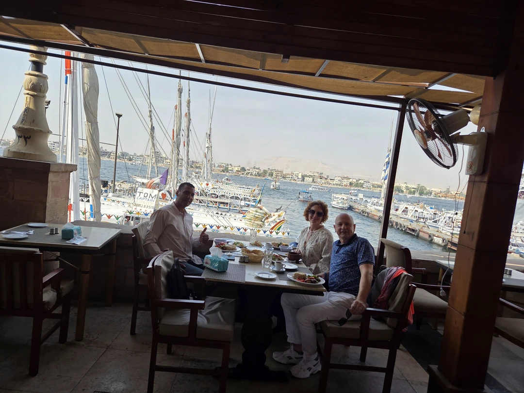 Огромная благодарность Ахмеду и его команде за отлично организованную экскурсию в Луксор! Поездка проходила на новом