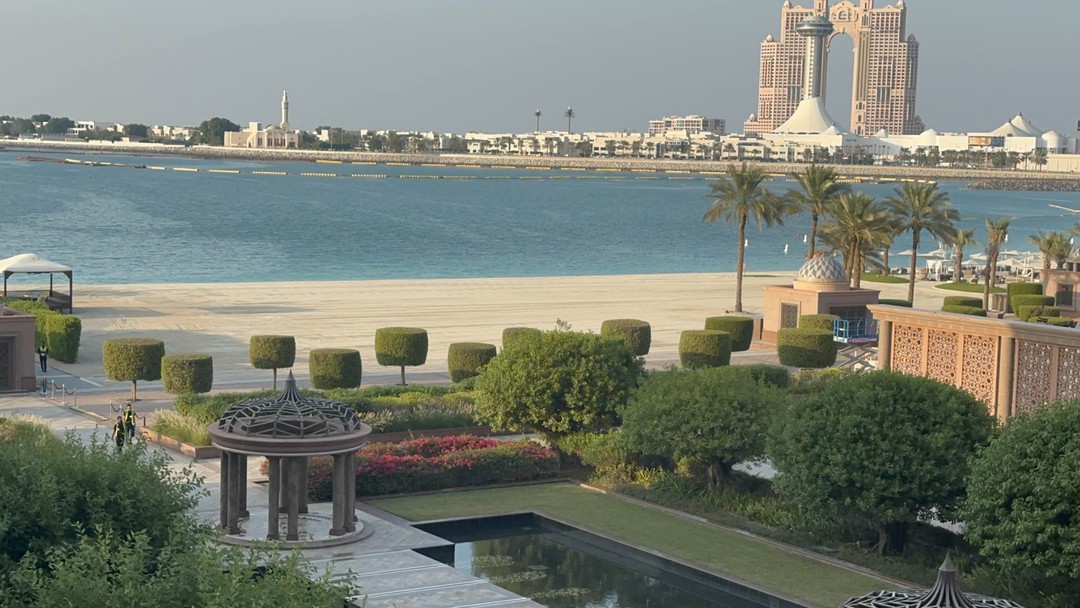 Наталья отличный гид и человек, любящий свой город, благодаря ей мы познакомились и очень полюбили Дубай