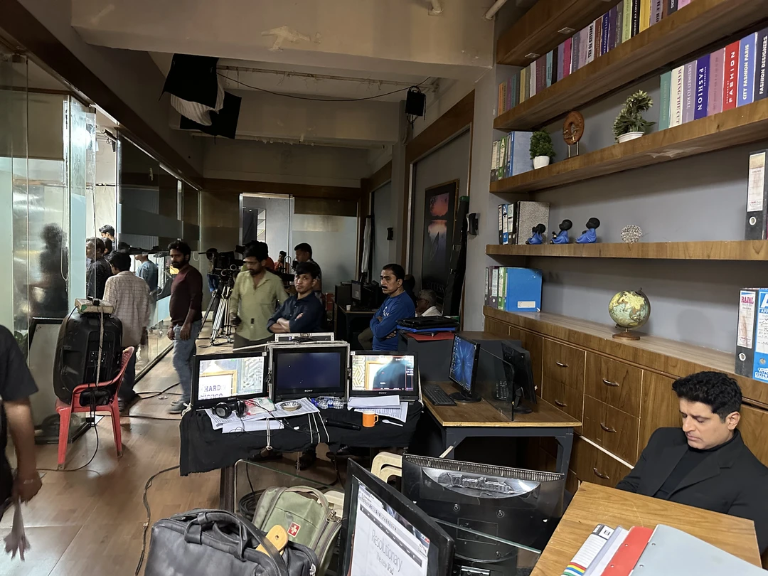 Ну первое хочу отметить, что гид Аниса великолепный оратор, терпеливый;) и знает свое дело. Сейчас по программе