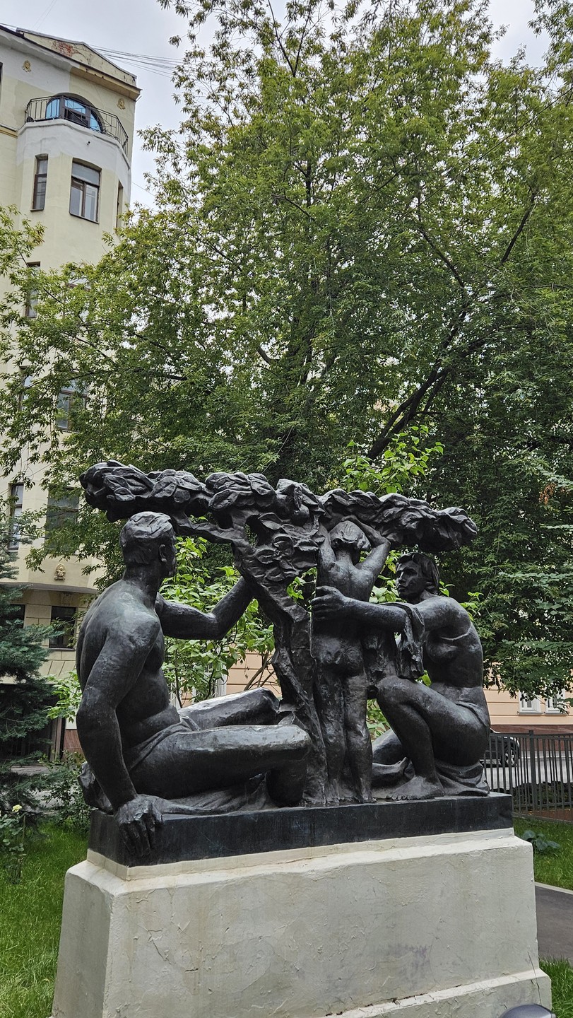 Квартал красных фонарей Москвы (18+) (Юлия)