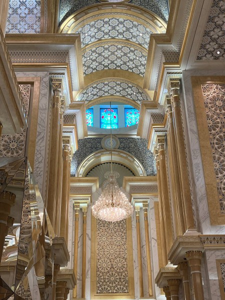 Главное об Абу-Даби (Валерия)