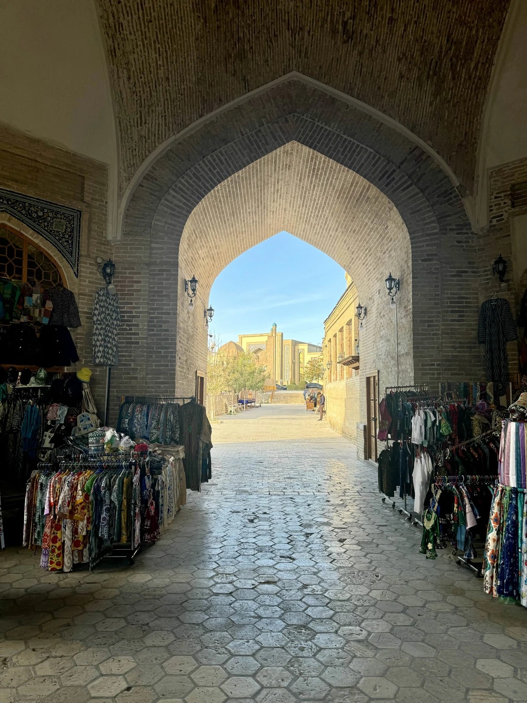 Благодарю за прекрасное пребывание вашей замечательной стране, организацию и профессиональных гидов. От себя пожелал бы немного