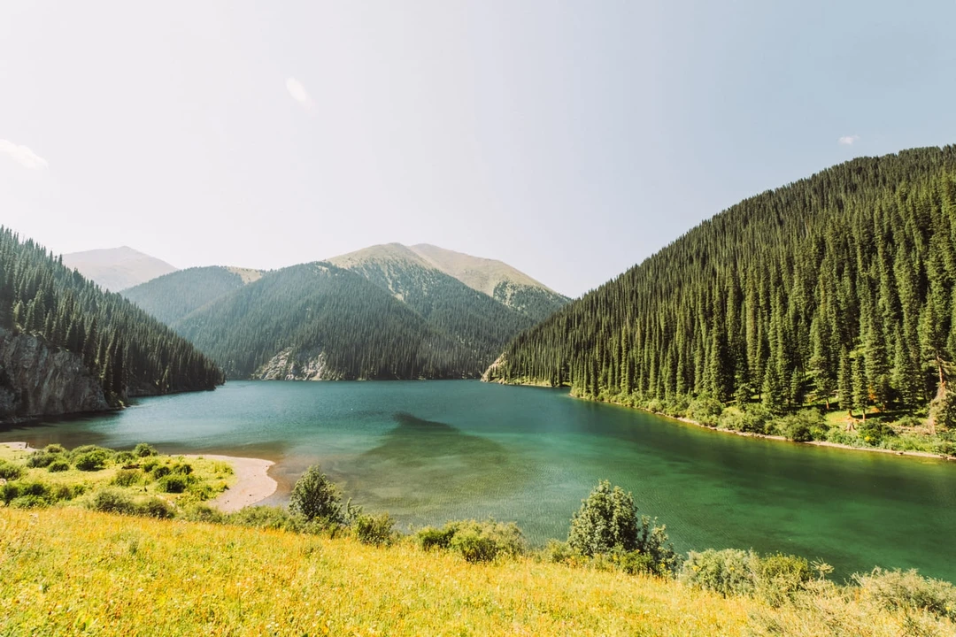 крупные озера казахстана