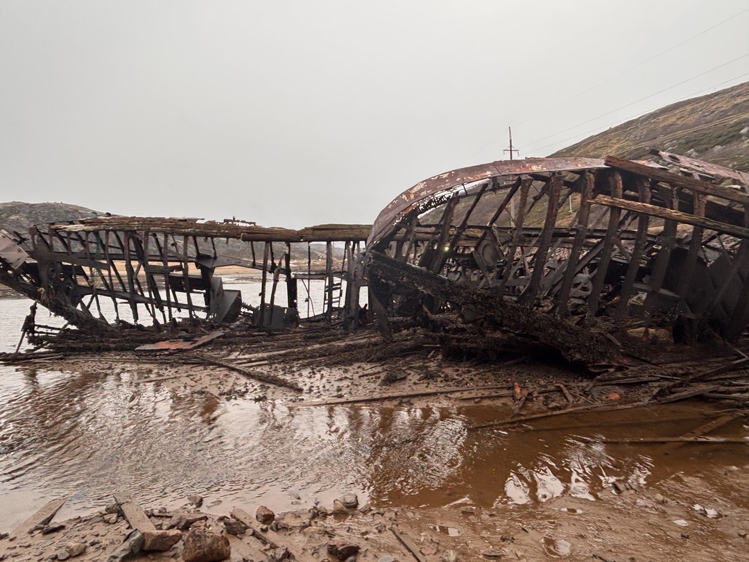 Виктор - прекрасный гид, интересный рассказчик и просто очень приятный человек! Всю дорогу из Мурманска до