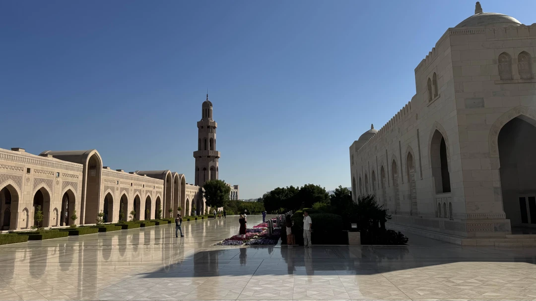 Спасибо огромное экскурсоводу Ольге за живую и познавательную экскурсию по Маскату! Мы с женой в первый