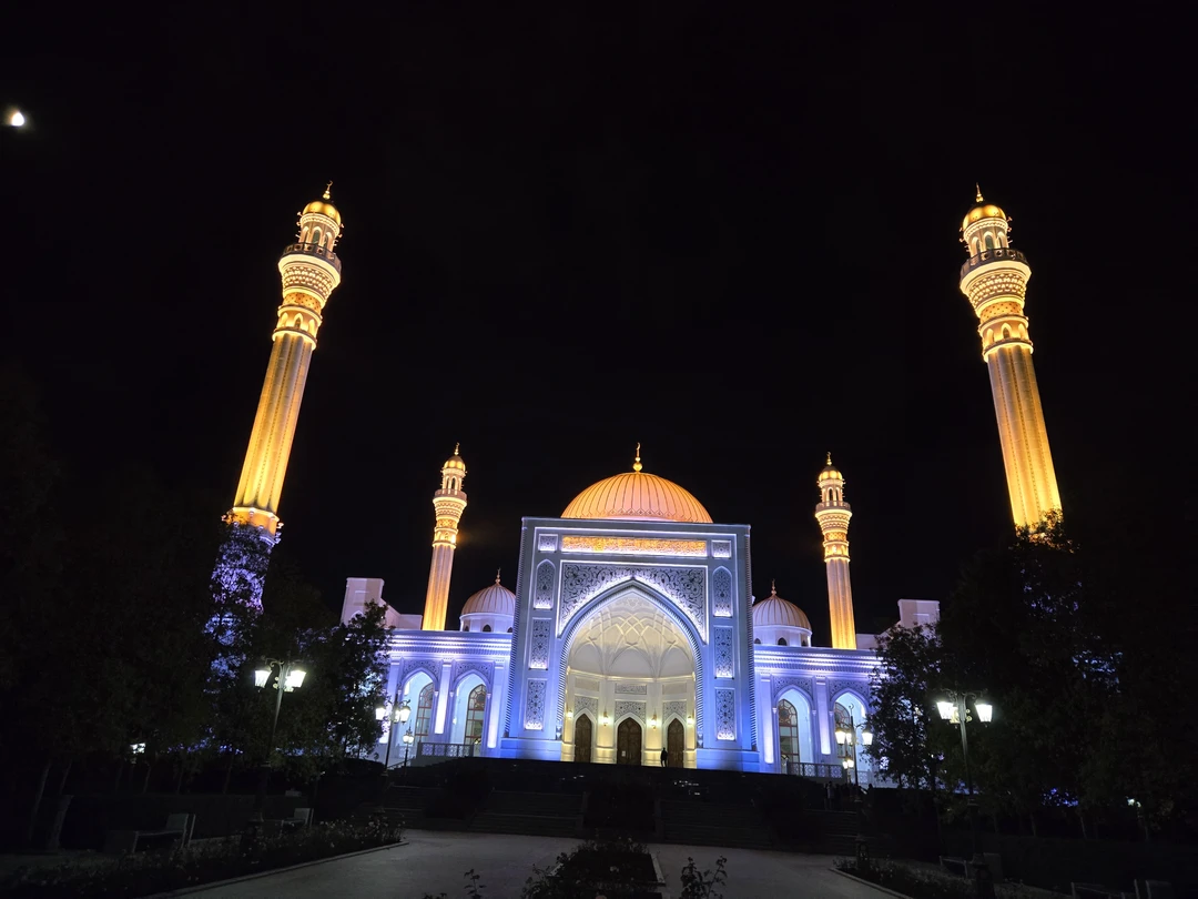 Спасибо огромное Шамилю за потрясающую экскурсию! Было очень интересно и познавательно. История, рассказанная в такой живой