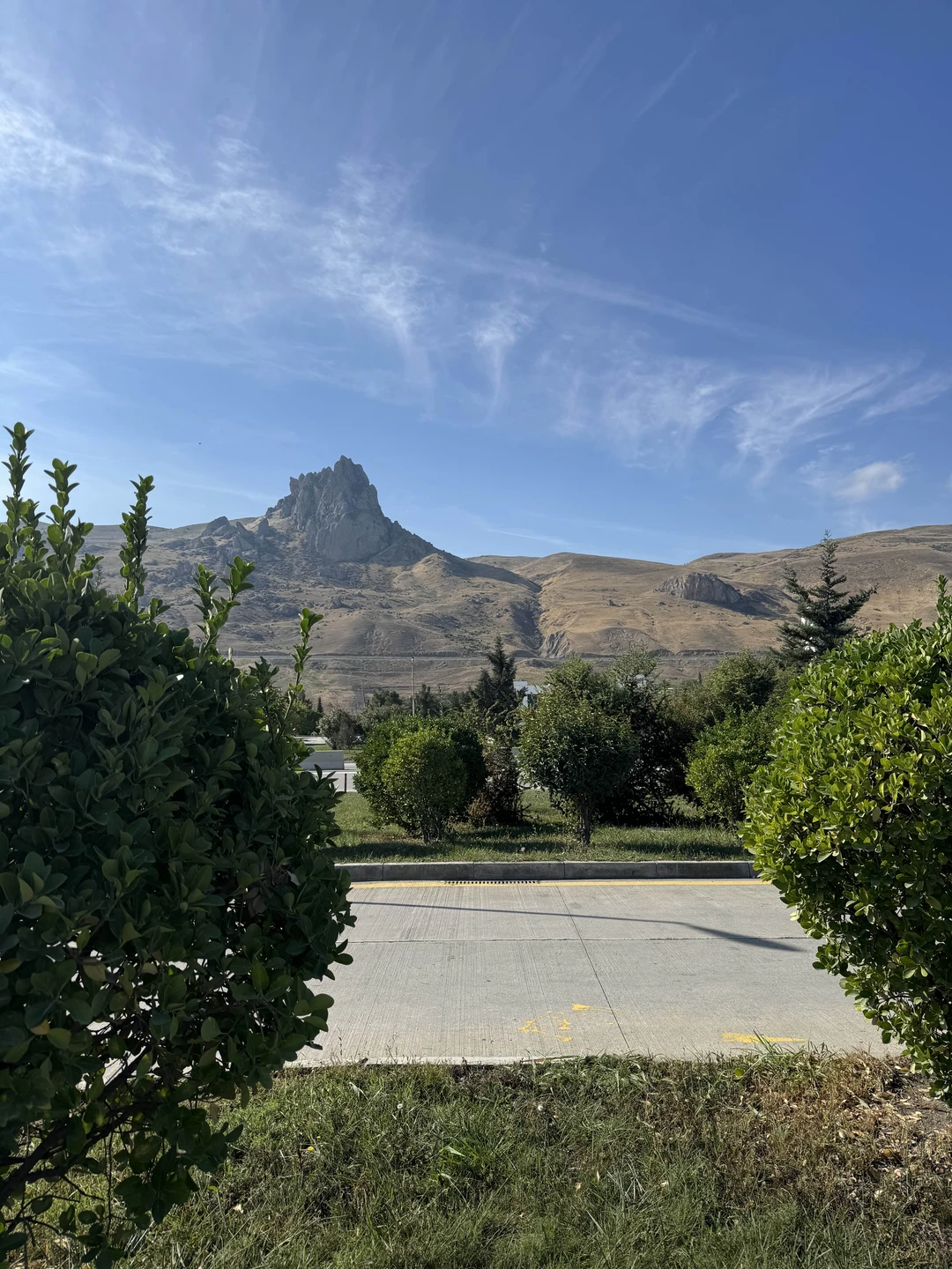 Розовое озеро, Бешбармаг, горы Хызы и село в облаках Хыналыг: групповая экскурсия (Екатерина)