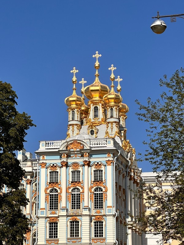 Фото к экскурсии Экскурсия в Царское село — с посещением Екатерининского дворца и Янтарной комнаты (всё включено)