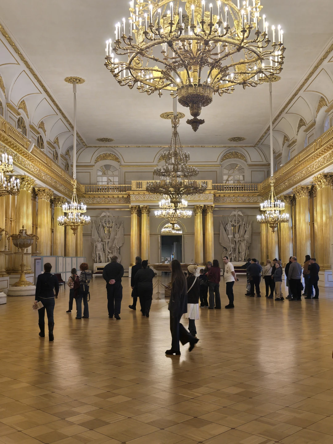 Эрмитаж: самое важное за 2 часа в мини-группе (билеты без очереди включены) (Юлия)