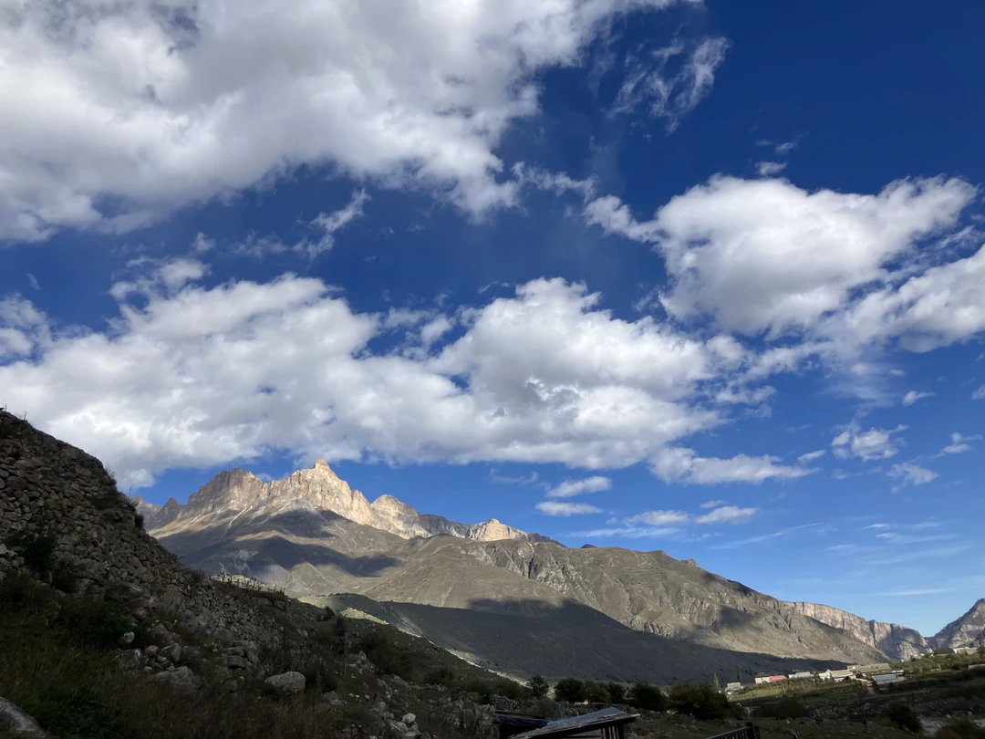 Большое спасибо организаторам и гиду Борису за прекрасный день в Приэльбрусье. Очень повезло с погодой, прекрасные