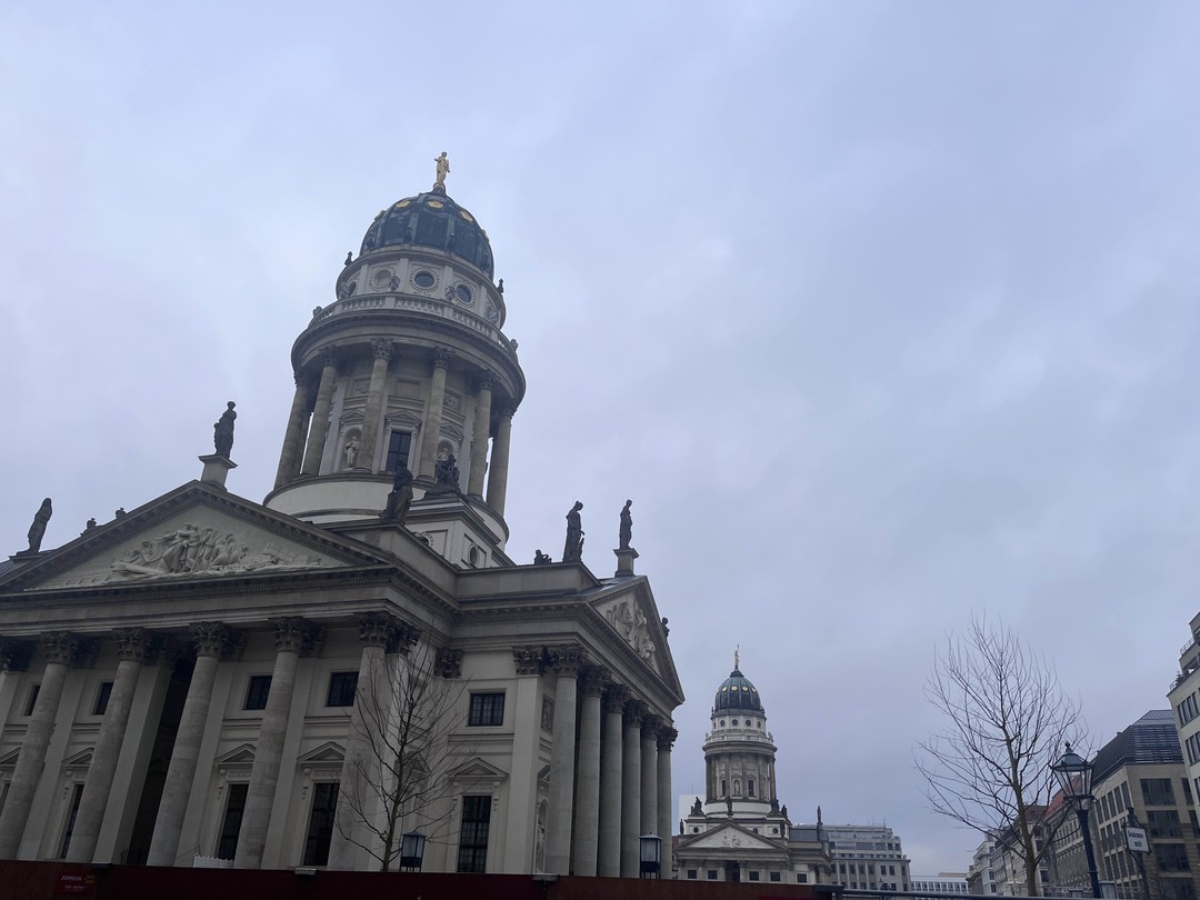 Наша ознакомительная экскурсия по Берлину с Дмитрием превзошла все ожидания! Он не просто гид, а настоящий