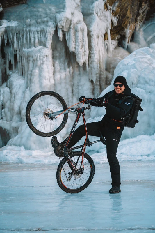Фото авторского тура "Весь Ольхон, релакс в баньке и катание на велосипедах и коньках по льду Байкала в мини-группе"