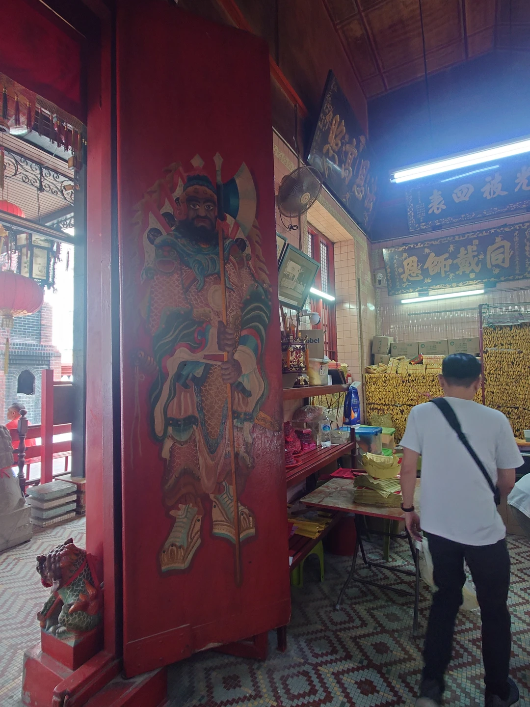 Из всех экскурсий по Куала-Лумпуру меня заинтересовала возможность увидеть историю города в ретроспективе и познакомиться с