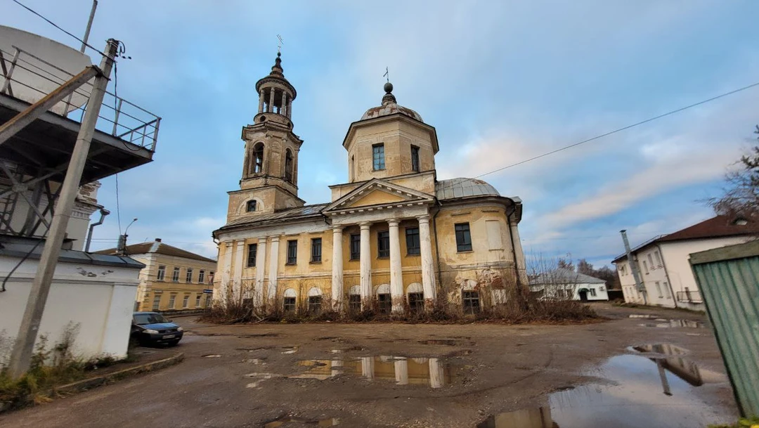 Замечательная экскурсия! Галина очень интересный рассказчик, блестяще знает историю города, любит его и заражает всех этой