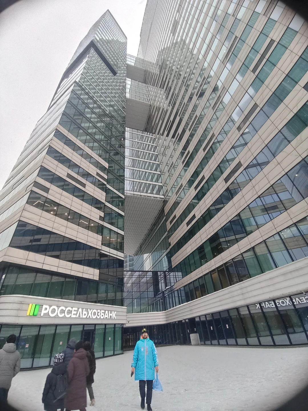 Интересная экскурсия, всё проходит без суеты. Есть вопросы, получаешь ответы. Интересный рассказ, видно то экскурсовод работает