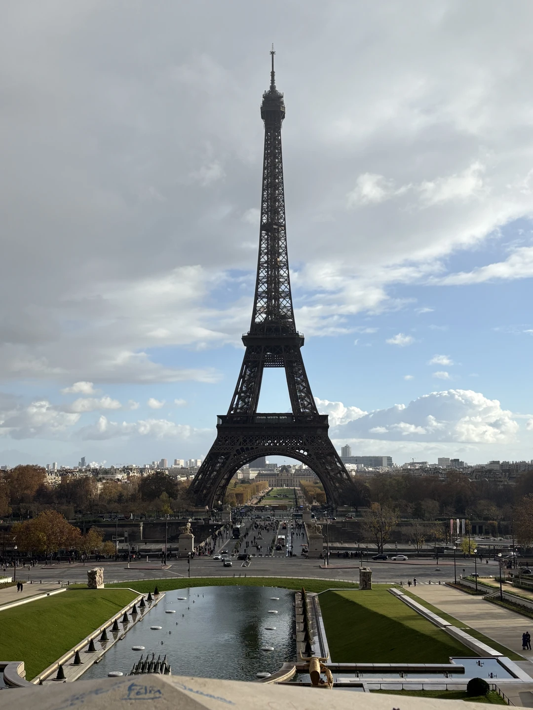 Спасибо большое Денису, экскурсия очень интересная, удойная, посмотрели действительно весь Париж за 4 часа, очень рекомендуем