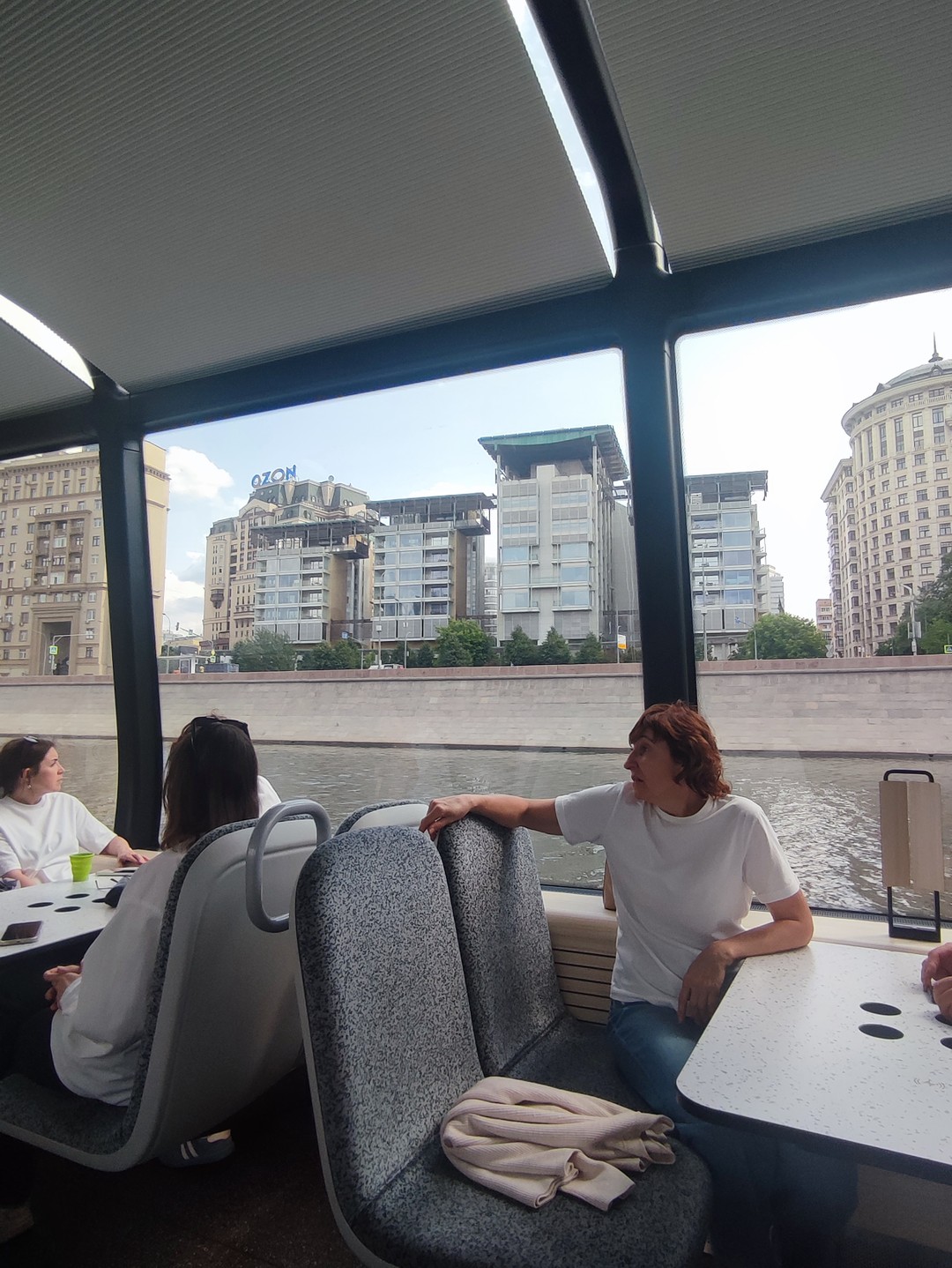 Именно в Москва-Сити, был в первый раз. Впечатления непередаваемые. Конечно понять что где находится, какая из
