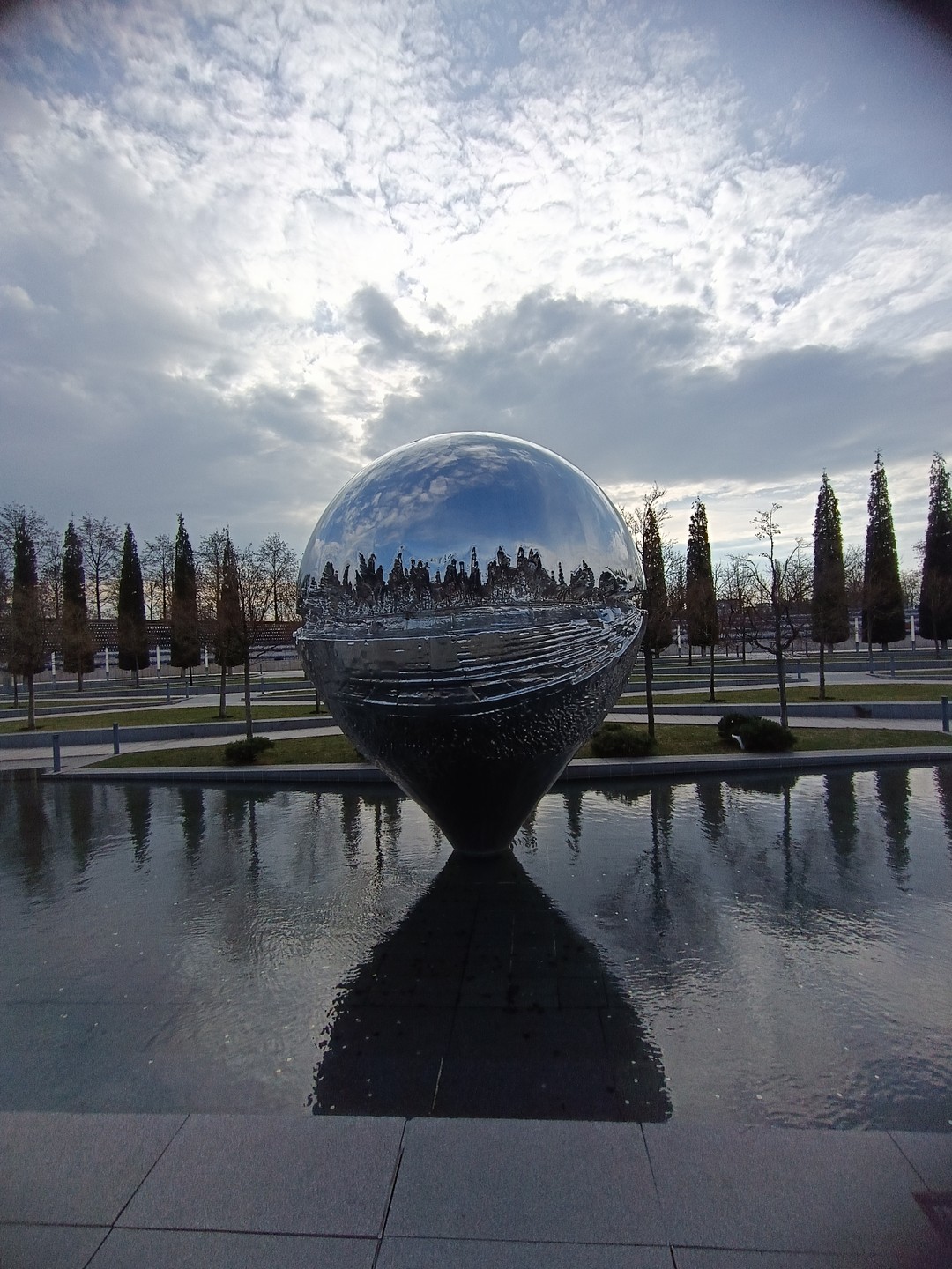 Валерия, спасибо еще раз за впечатляющую экскурсию! Маршрут продуман идеально. Интересный, увлекательный рассказ экскурсовода о инсталляциях