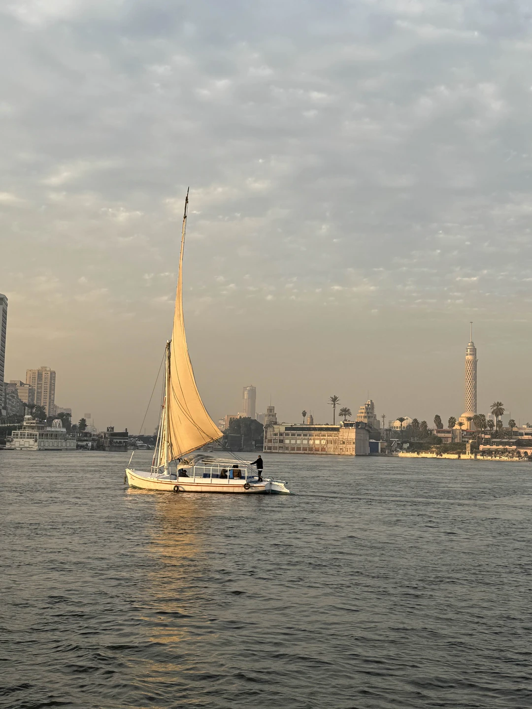 Ездили на 2 экскурсии с этими организаторами. Оба раза очень удачно. Гиды с отличным русским языком, все четко организовано. Спасибо!