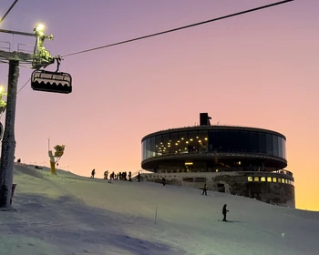 Оленегорск, Мончетундра, саамское кладбище, катание на горе Айкуайвенчорр