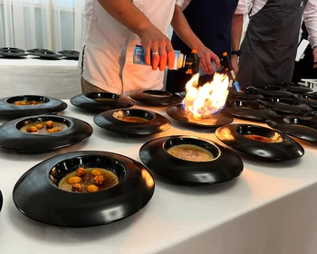 Гастропогружение, квест на снегоступах, охота за северным сиянием