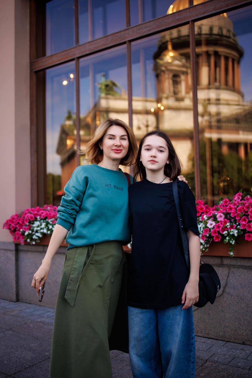 Если можно было бы поставить оценку 100-поставила бы! Теперь у нас много(очень много) профессиональных фото из