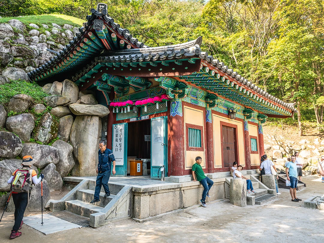 Пещерный храм Соккурам