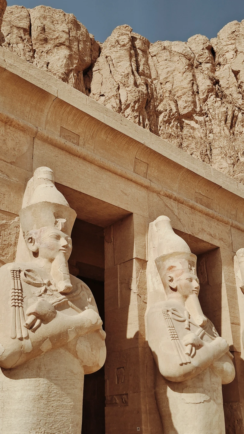 Прекрасный гид, прекрасный водитель, прекрасная экскурсия. Забрали из отеля Хургады, вернули вечером в целости и сохранности