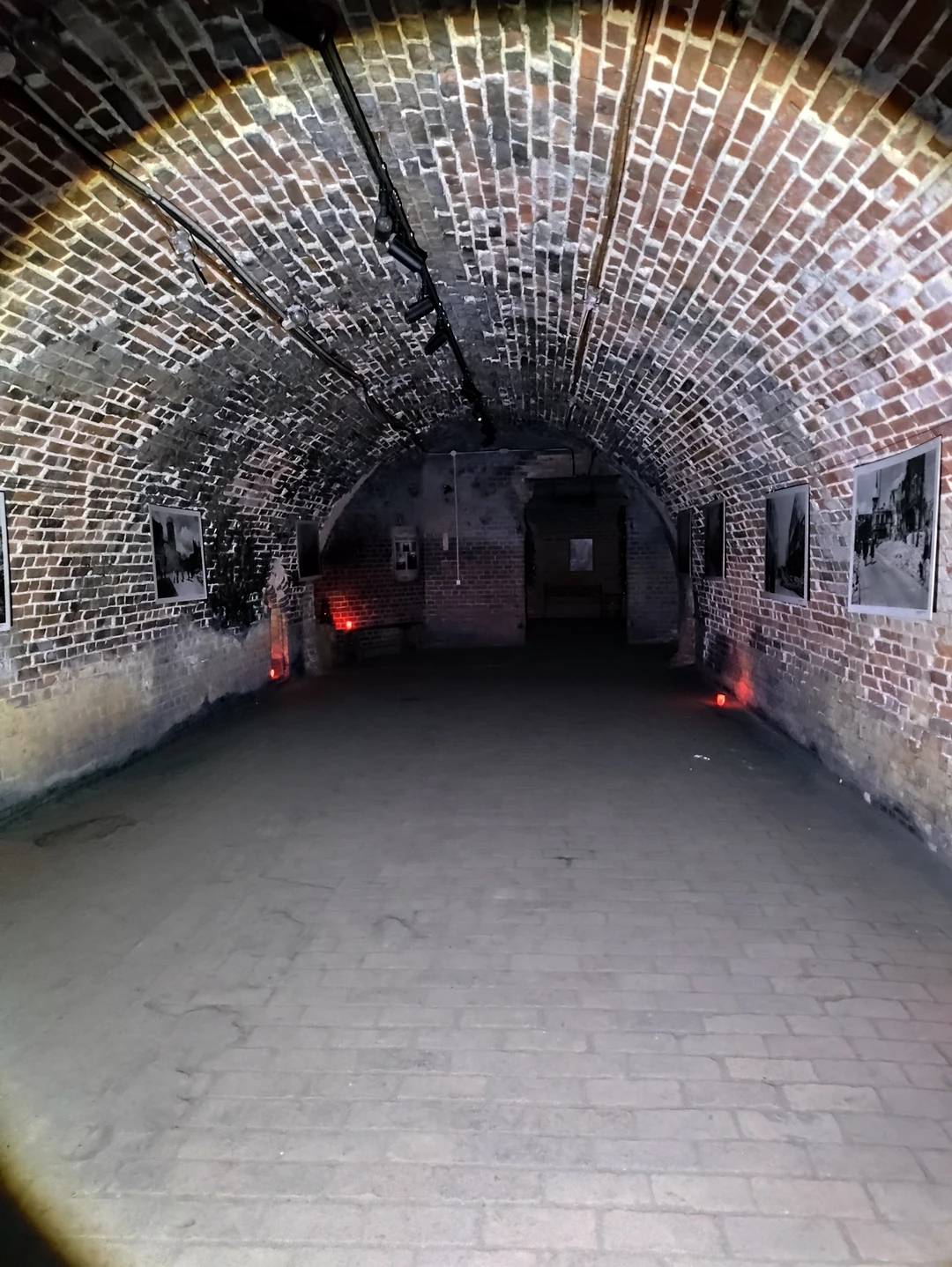 Прекрасная экскурсия. Большая благодарность экскурсоводу Денису за такое погружение. Ну и я вам даже немного завидую