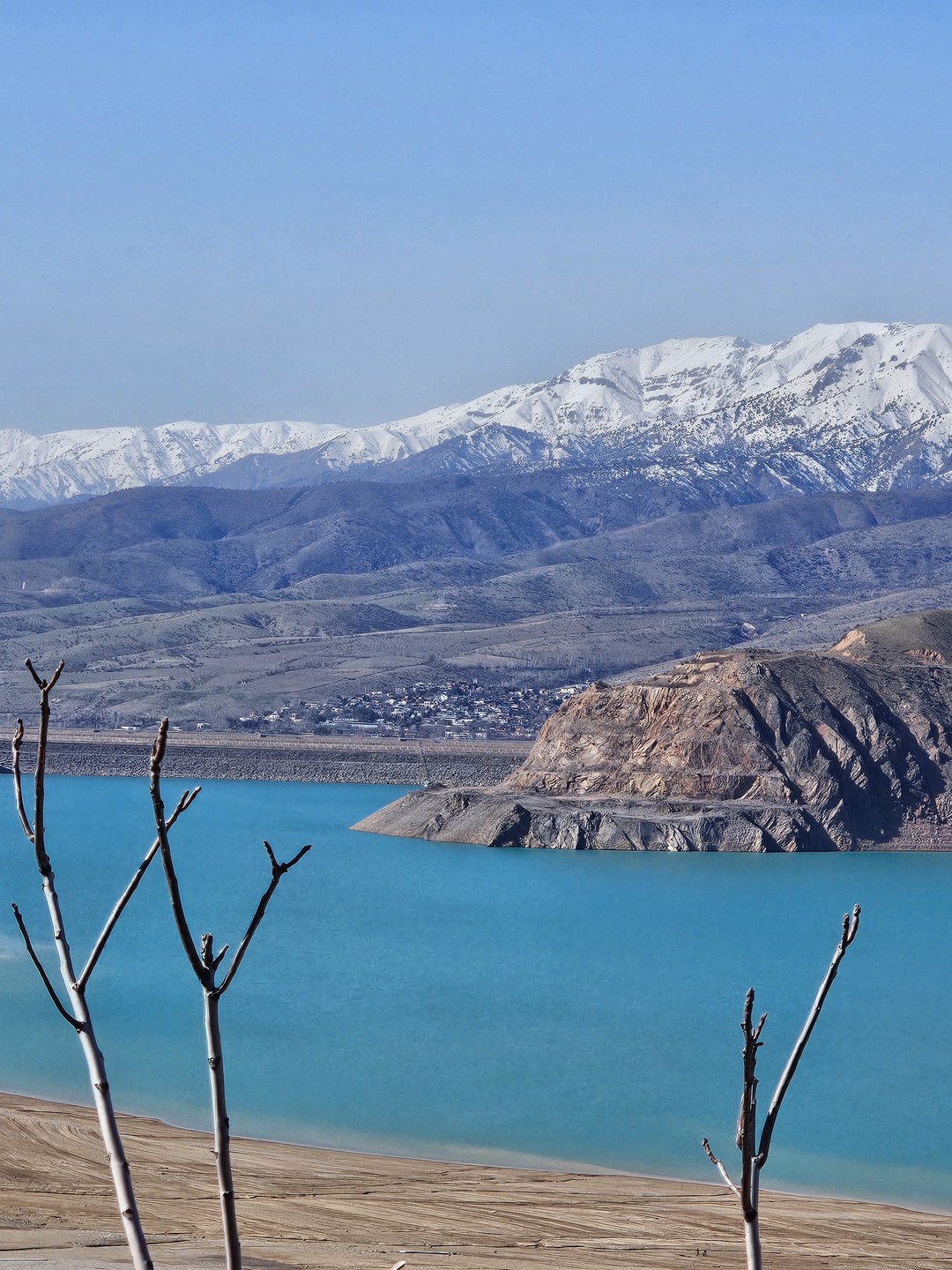 Экскурсию нам проводил гид Игорь 22 февраля. Экскурсия была очень интересная, познавательная, проведена с юмором. Человек