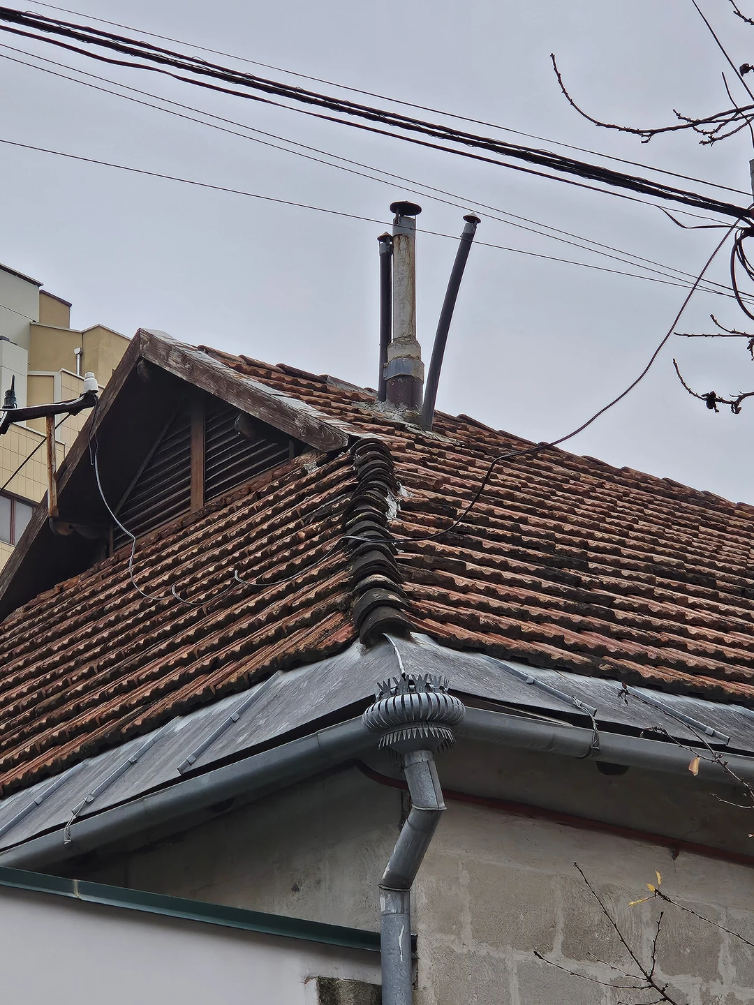 Инна встретила нас в сквере Михая Еминеску и оттуда на протяжении 3 часов пешой прогулки по