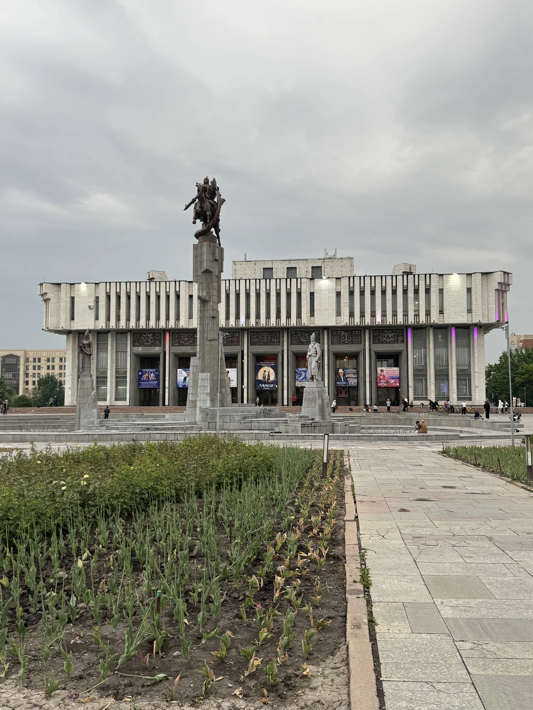 Архитектурно-историческая прогулка по Бишкеку (Светлана)